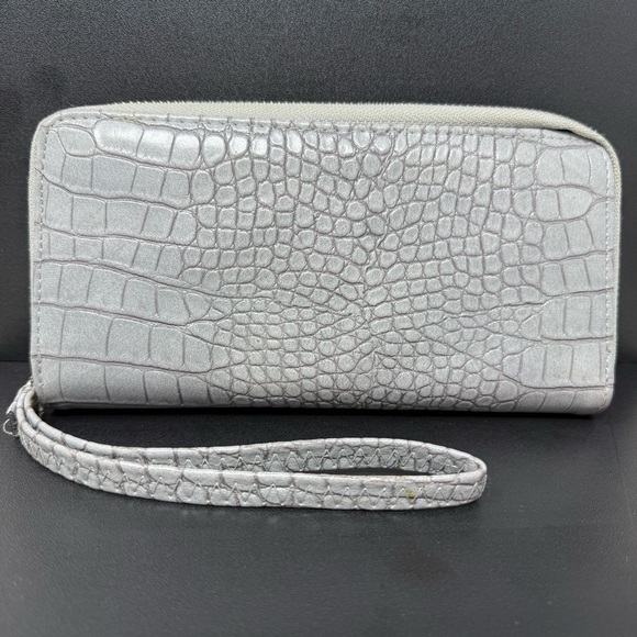Handbags - Gray Textured Crocodile Embossed Wristlet Wallet